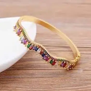 Quite Bracelet Bangle